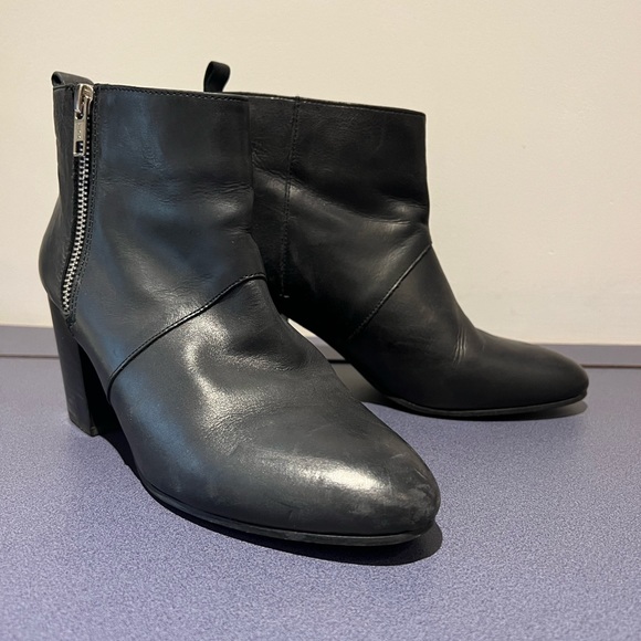 Maje Black Heeled Ankle Bootie With Zip Detail - Picture 5 of 7